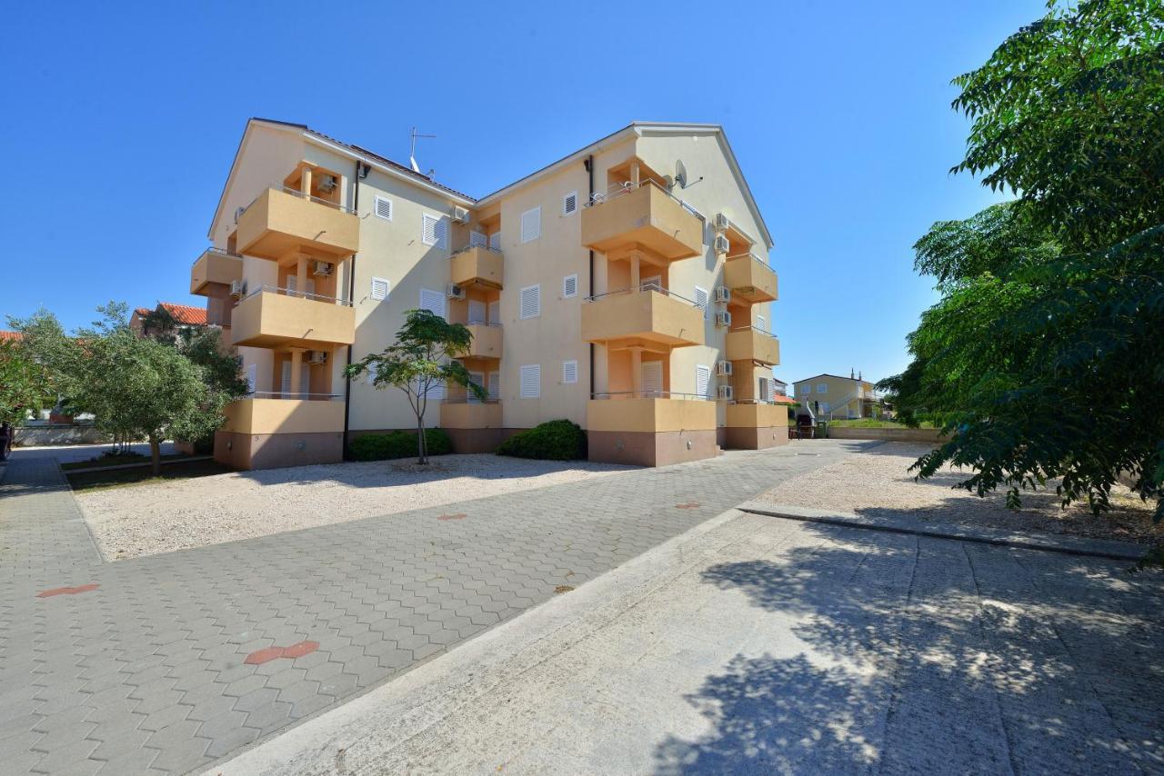 Apartments By The Sea Privlaka, Zadar - 14816 מראה חיצוני תמונה